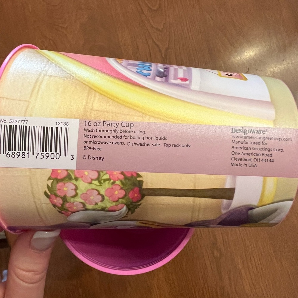 New Disney Minnie Mouse and Dafney 16oz Pink Party Cups 11 total plastic - Picture 6 of 6